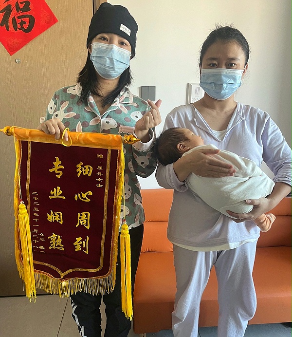 产后42天神仙月嫂丹姐，专业温柔如挚友，让我月子期省心又感动