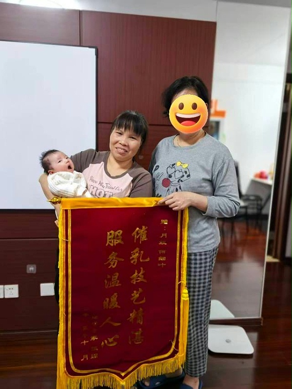 产后救星何姐！如定海神针般靠谱，新手爸妈必囤的月嫂