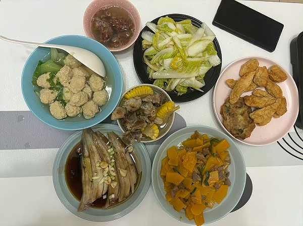潮汕宝妈亲测！顶班月嫂张姐超贴心，26天相处难舍难分