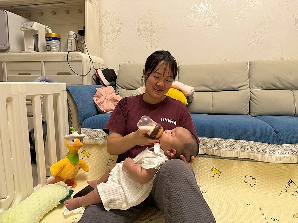 52天温暖守护，邓姐助力新手妈妈重拾母爱与健康