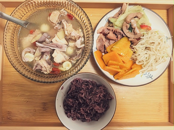 姚姐月嫂超给力：早产宝宝增重快，宝妈饮食早教都无忧！