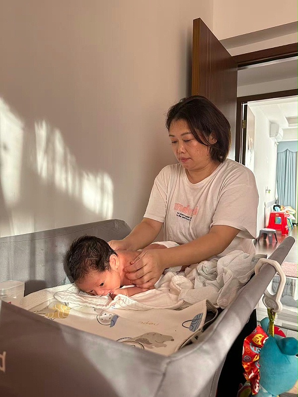 月嫂杨姐专业贴心，26天让母婴尽享舒适安心月子时光
