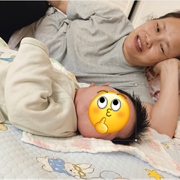 一胎宝妈亲测！多喜娃何姐月嫂服务超省心，专业贴心值得信赖