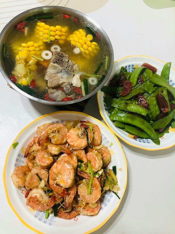 二十余日暖心相伴，玲姐如亲护母婴安康