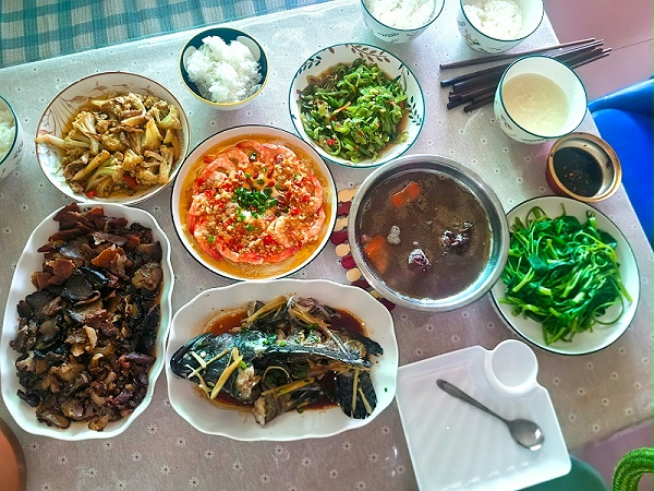 近三十天温柔守护！丽芹姐姐用专业爱心，镌刻生命最初温暖印记