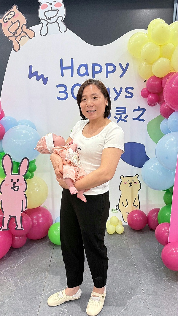 超赞月嫂琳姐：贴心照料母婴，专业安抚敏宝，家人一致好评