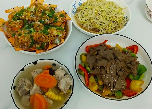 陈姐专业细心超给力，育娃护理加月子餐样样精通，堪称全家“救星”！