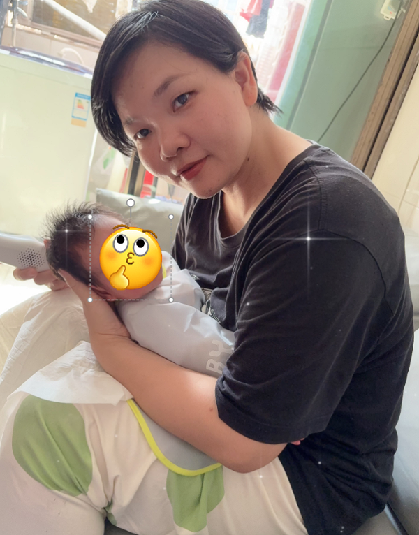 月嫂娟姐用专业与爱，守护新手家庭的月子时光