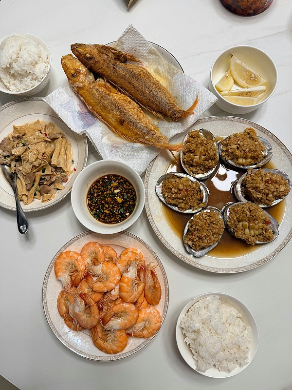 两个月神仙陪伴！杨姐月嫂超专业，带娃做饭讲英文样样行