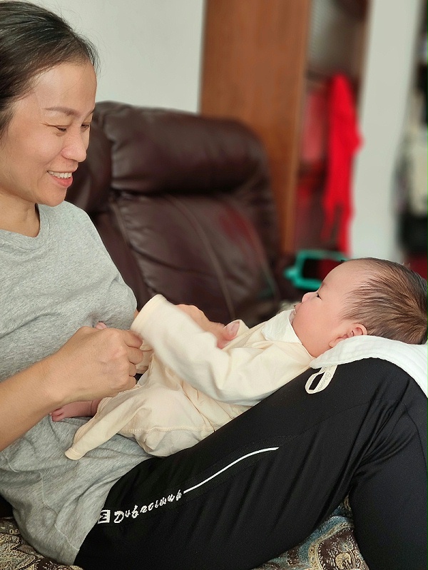 三剖宝妈亲测：宝藏月嫂李姐，科学带娃+月子餐超棒！