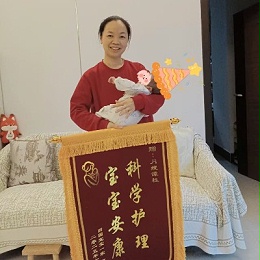 救命月嫂谭姐来救场！从“魔童”哭闹到安睡整夜，母乳喂养信心重燃！