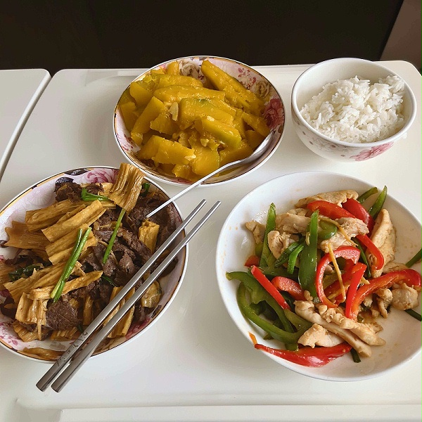 二胎家庭月子救星！萍姐2个半月贴心照料，专业细心似家人