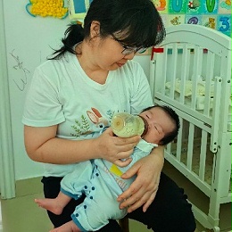 玉舫姐月嫂超神了！无微不至疼爱宝宝，专业回奶护理超安心