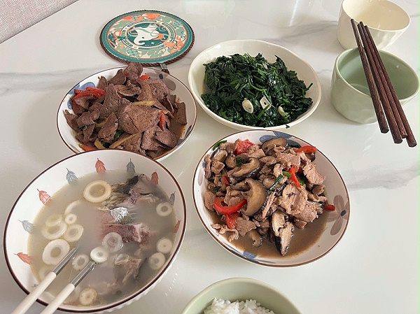 超暖心杨姐！医院到家全程守护，育儿新手秒变达人超不舍！