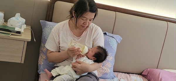 神仙月嫂香姐：娴熟护理+暖心陪伴，让剖腹产宝妈月子超安心！