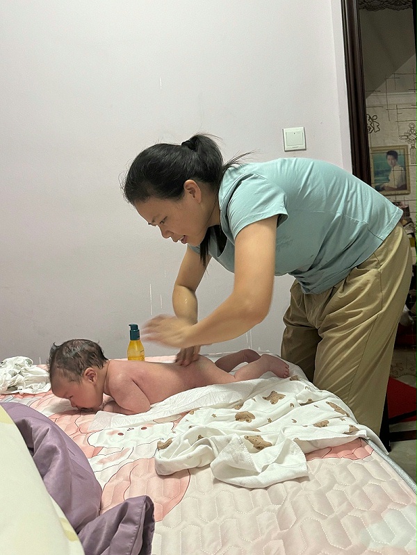 26天神仙月嫂陈姐：用爱与专业点亮月子时光