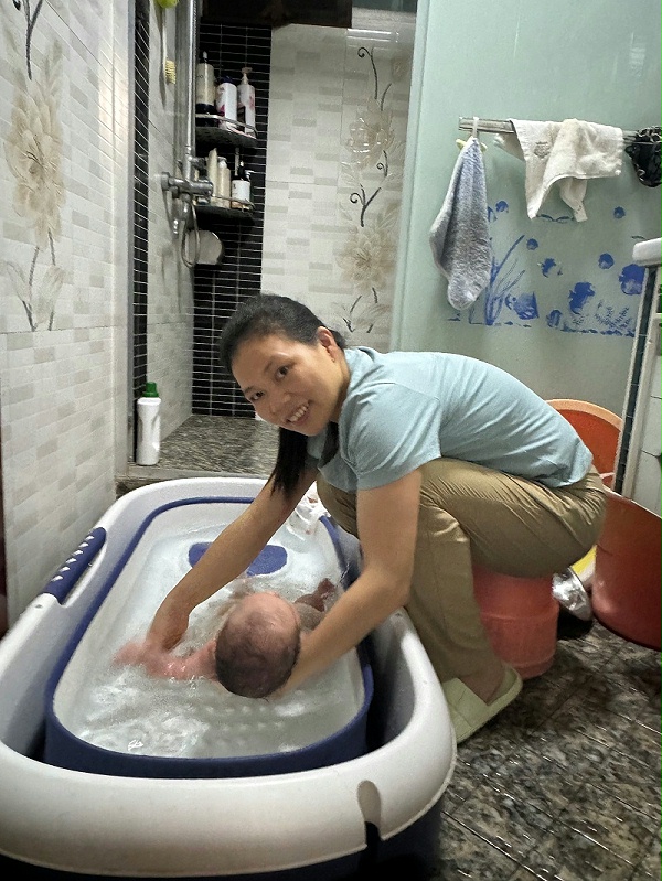 26天神仙月嫂陈姐：用爱与专业点亮月子时光
