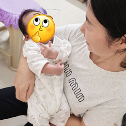 杨梅丽月嫂：专业爱心守护，让宝宝健康家人安心